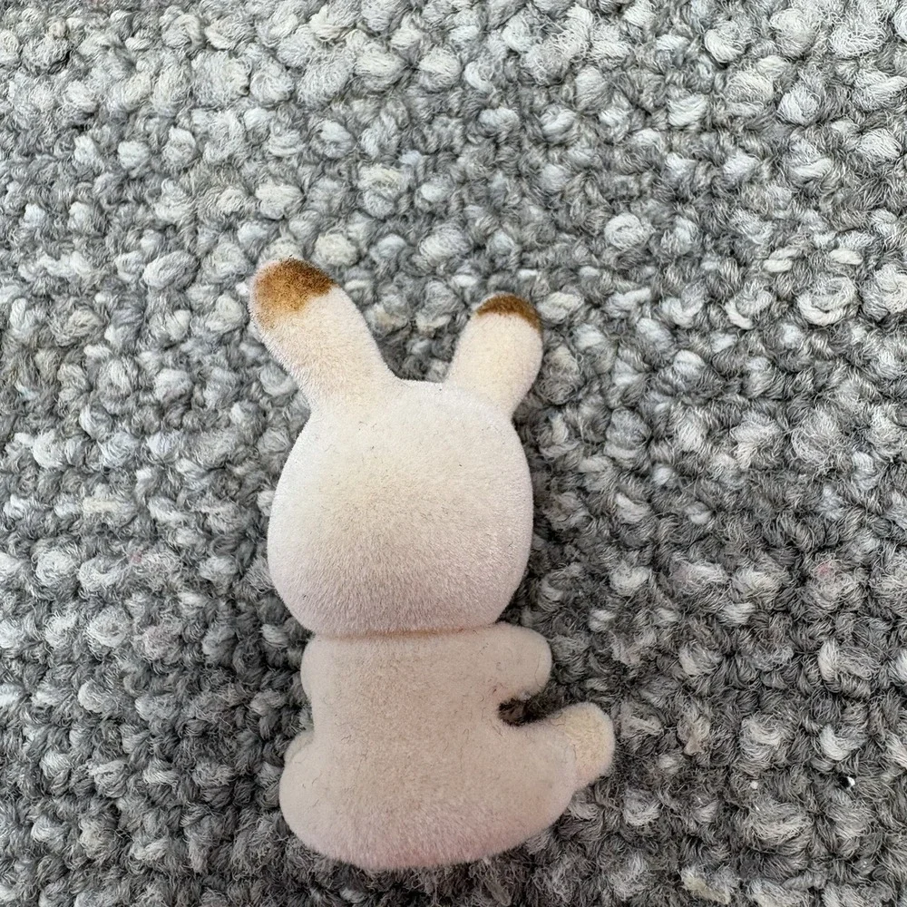 Sylvanian Families Calico Critters Chocolate Rabbit Family VTG Disc